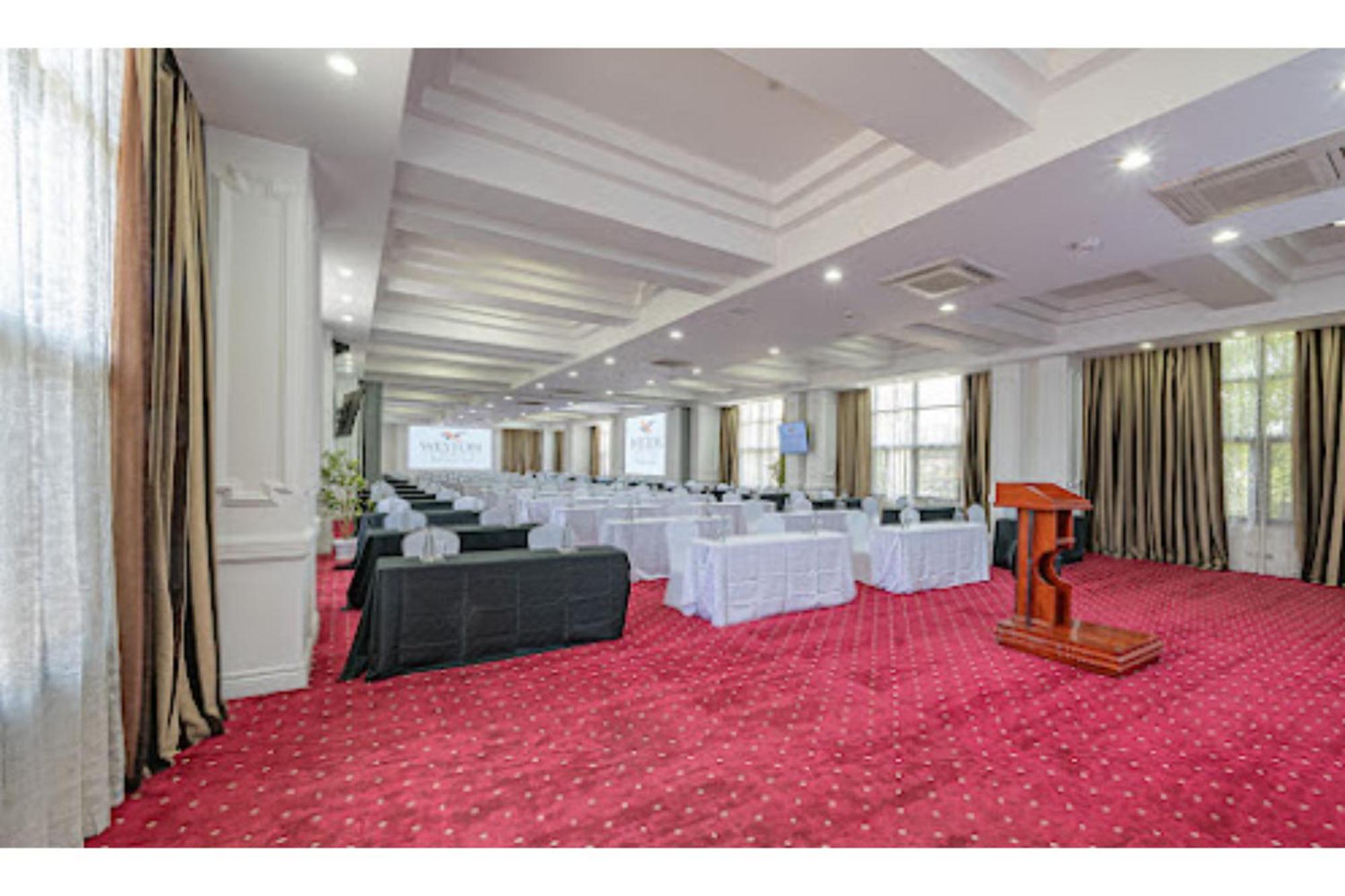 Weston Hotel Nairobi Exterior foto