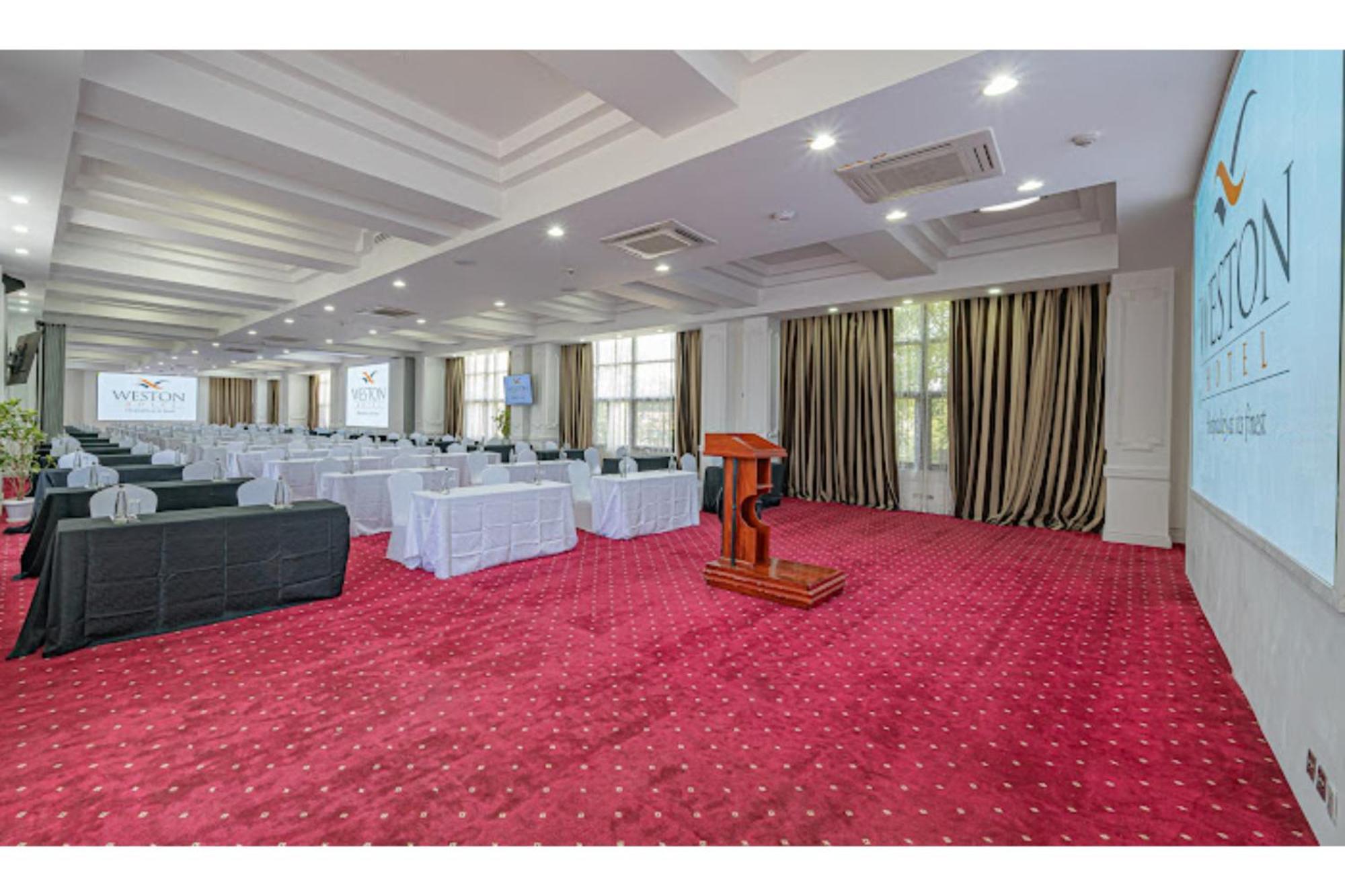 Weston Hotel Nairobi Exterior foto